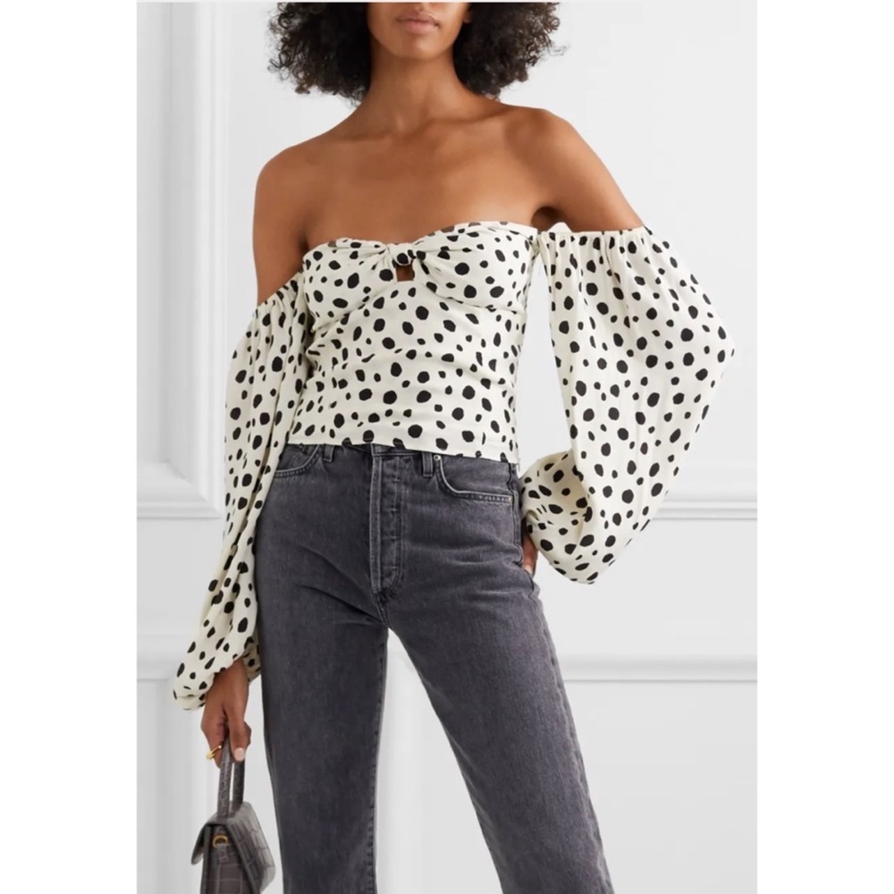 ✨HP✨Rare Reformation Off Shoulder Simi Top